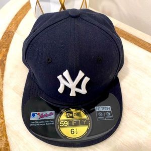 Youth Yankee Fitted Baseball Cap